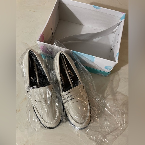 NWB Chunky Bone Heeled Penny Loafers - Picture 5 of 10